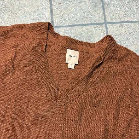 Maeve Relaxed V-Neck Sweater - Camel - Picture 4 of 6